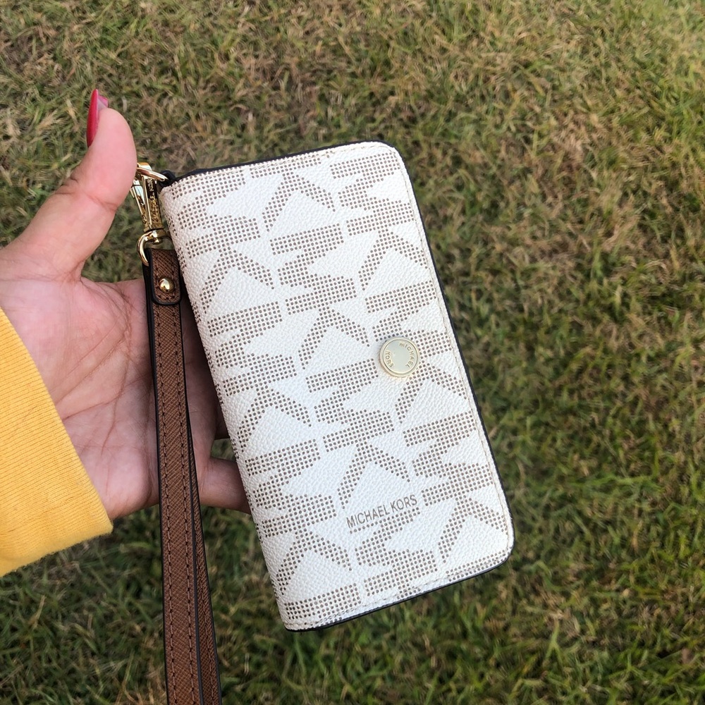 Michael Kors phone wallet